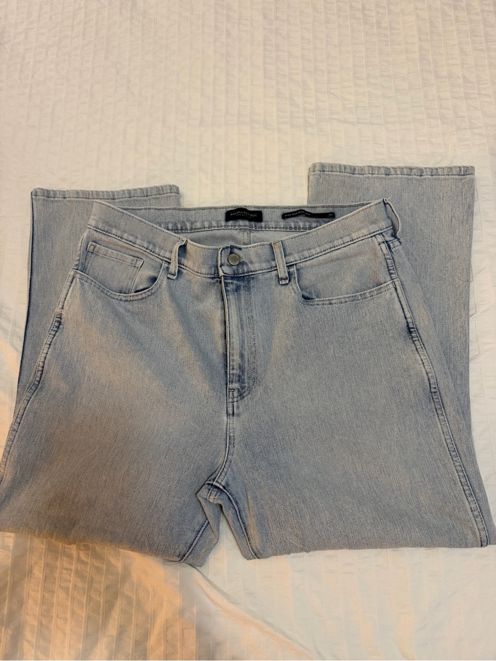 High Rise Crop Boot Light Wash Women’s Jeans -